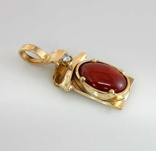 14kt Gold Red Coral Diamond Pendant