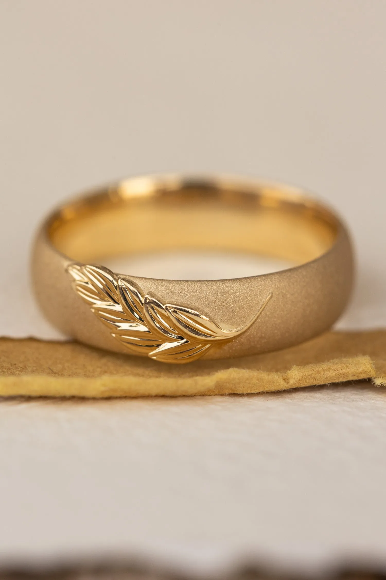 3 instalments payment plan: Palm leaf wedding band, sandblast finish, 6 mm wide