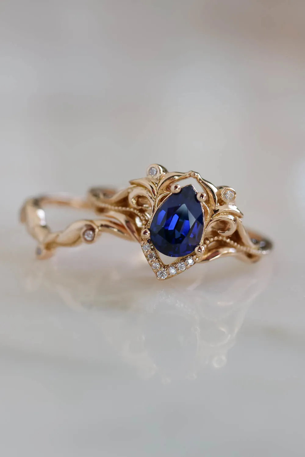 Art nouveau bridal ring set with lab sapphire / Lida small