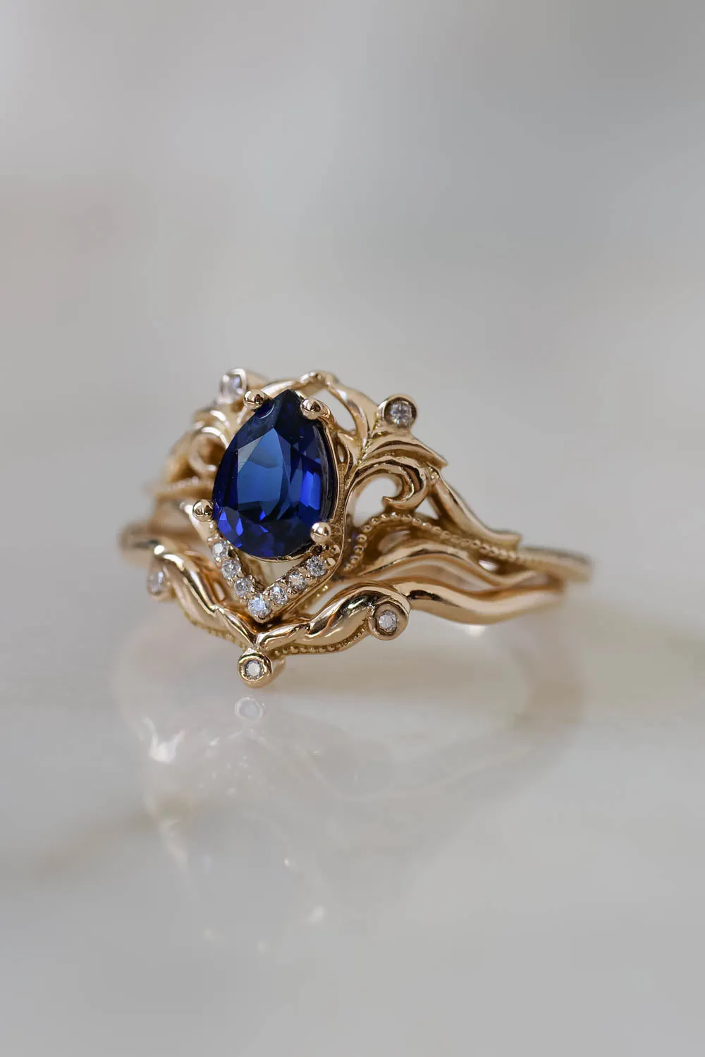 Art nouveau bridal ring set with lab sapphire / Lida small