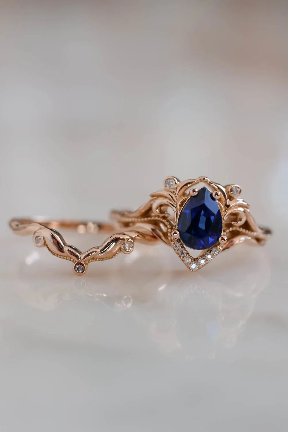 Art nouveau bridal ring set with lab sapphire / Lida small