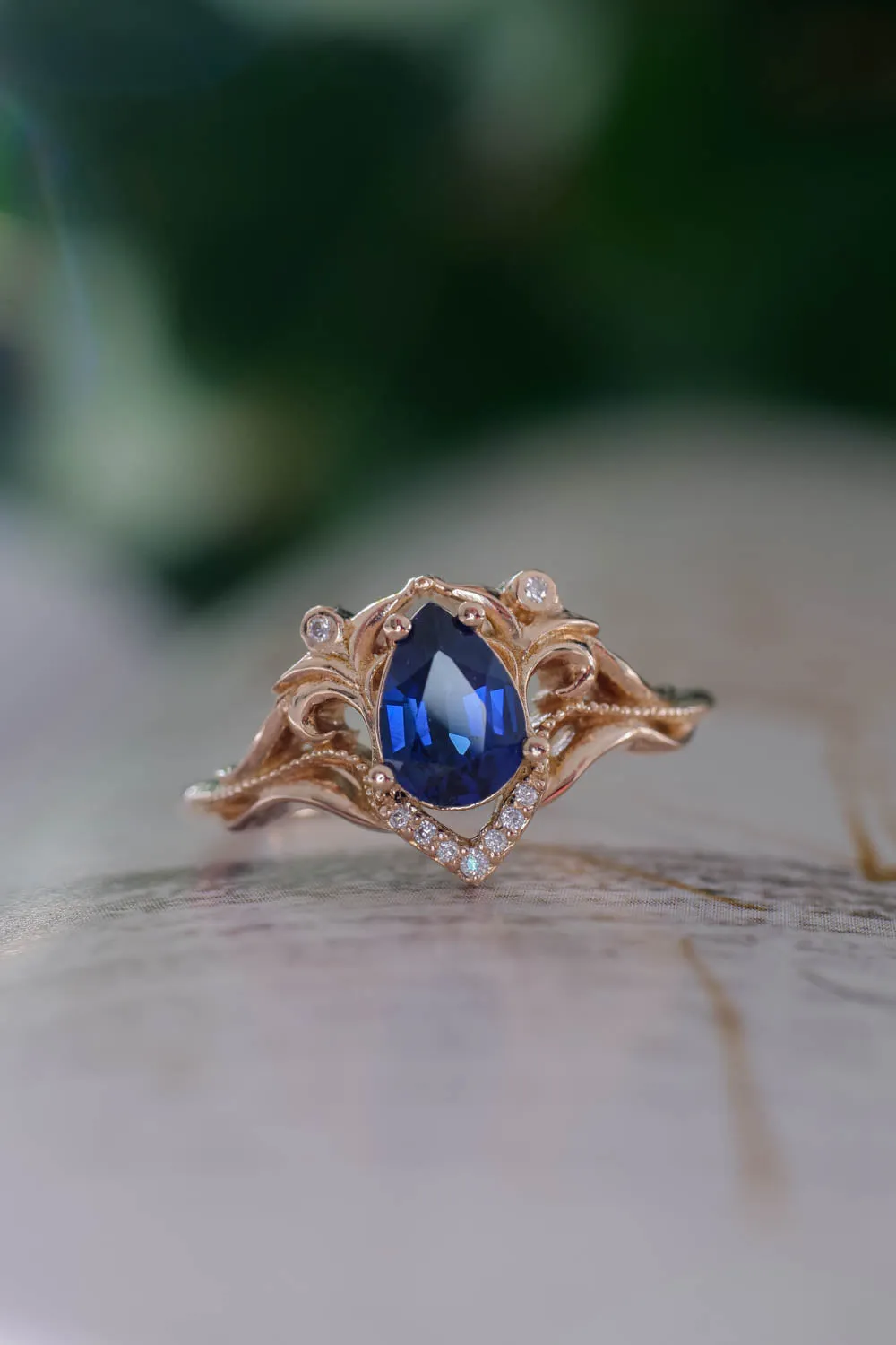 Art nouveau bridal ring set with lab sapphire / Lida small