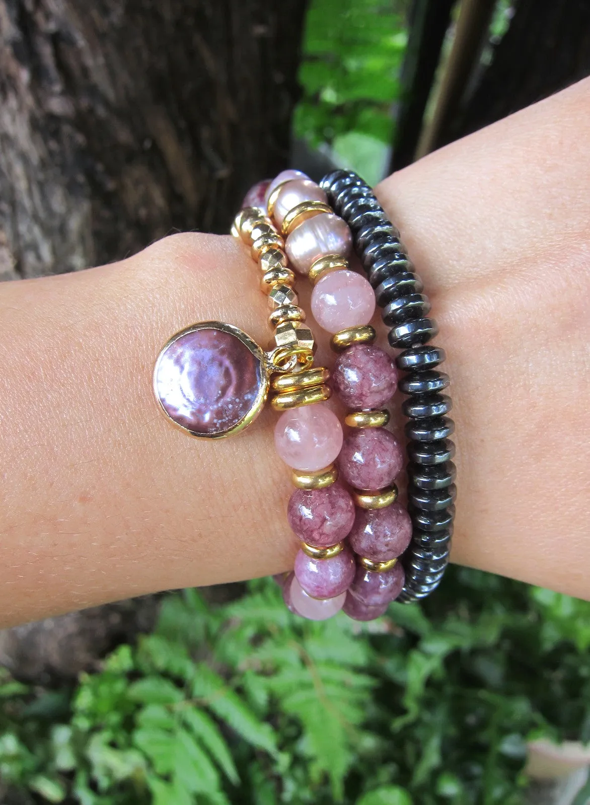 Freshwater Pearl, Plum Tourmaline, Lepidolite, Stainless Gold Mala Bracelet in 27 Beads