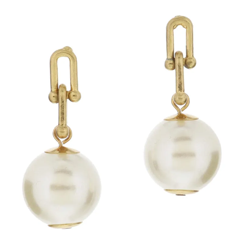 Gold U-Chain Links with Pearl Stud Earrings