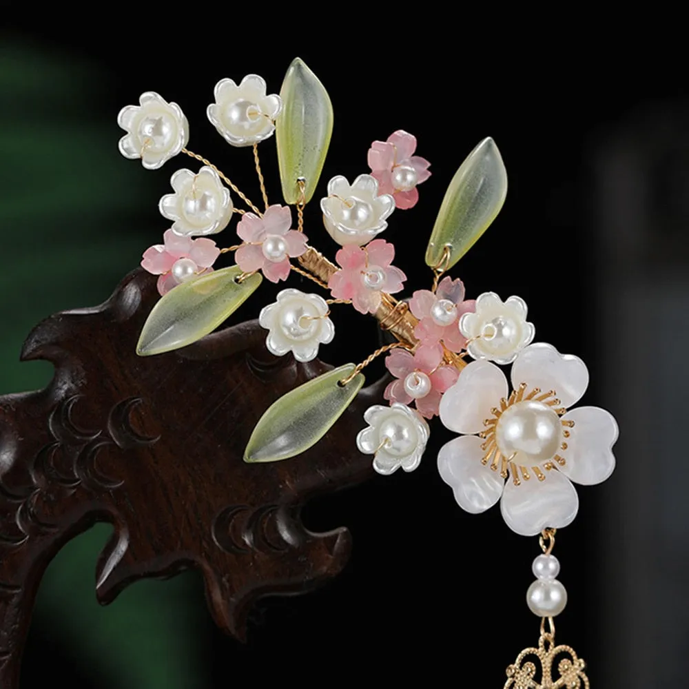 Lily of the Valley Flower Pearl Bridal Wedding Tassel Hair Clip