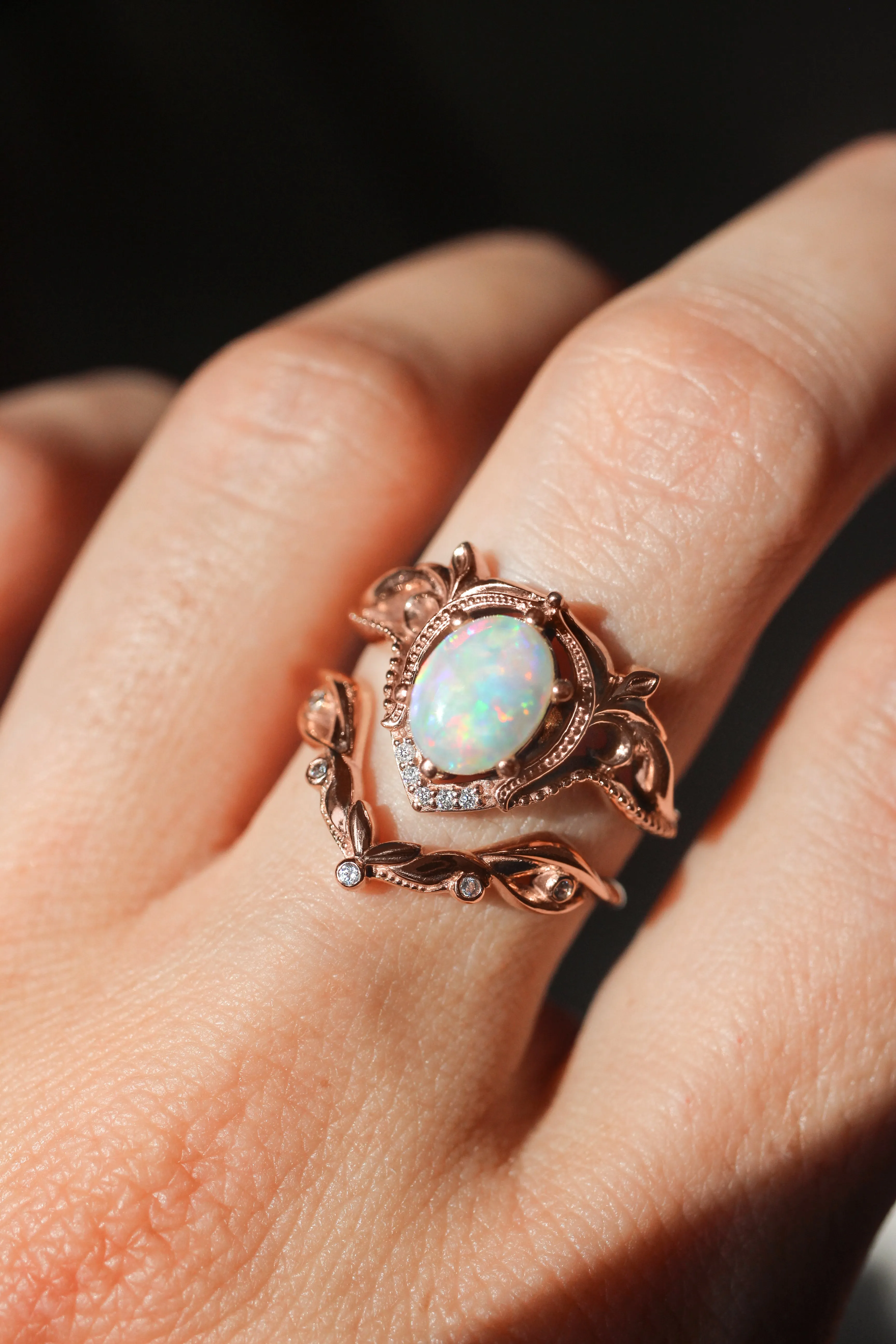 Opal and diamonds bridal ring set / Lida oval